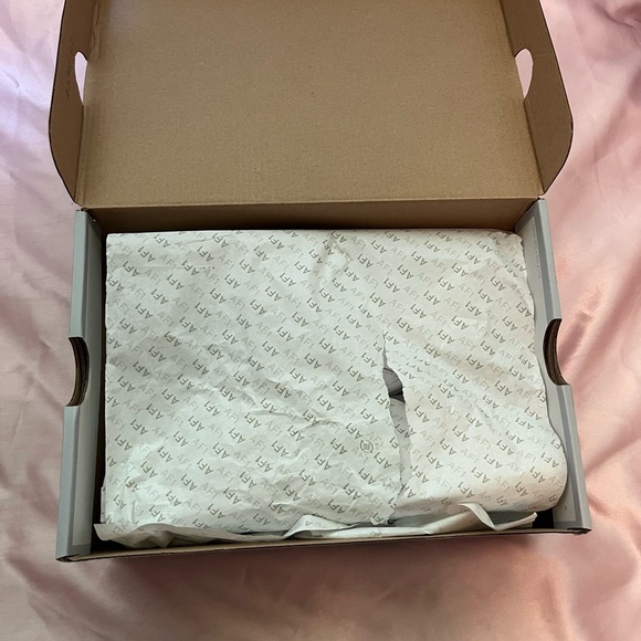 Nike Air Force 1 big kids NWT white - Picture 14 of 15